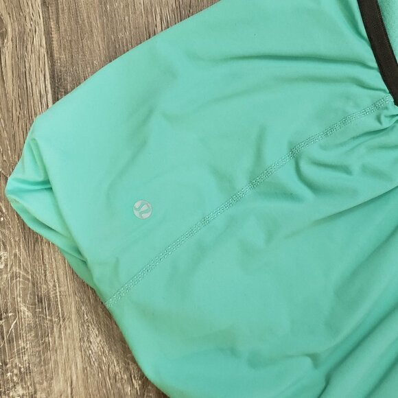 Lululemon * Awareness Tank * Mint Green Aqua * 8 - Picture 4 of 9